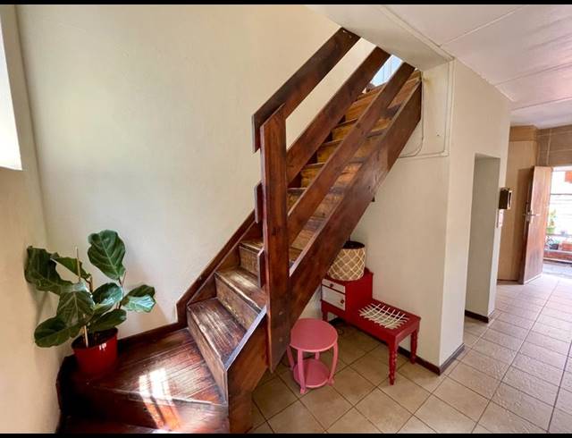 3 BEDROOM TOWNHOUSE FOR SALE IN SUGAR BUSH ESTATE
